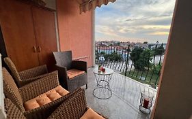 Lungo Mare Apartment With Terrace