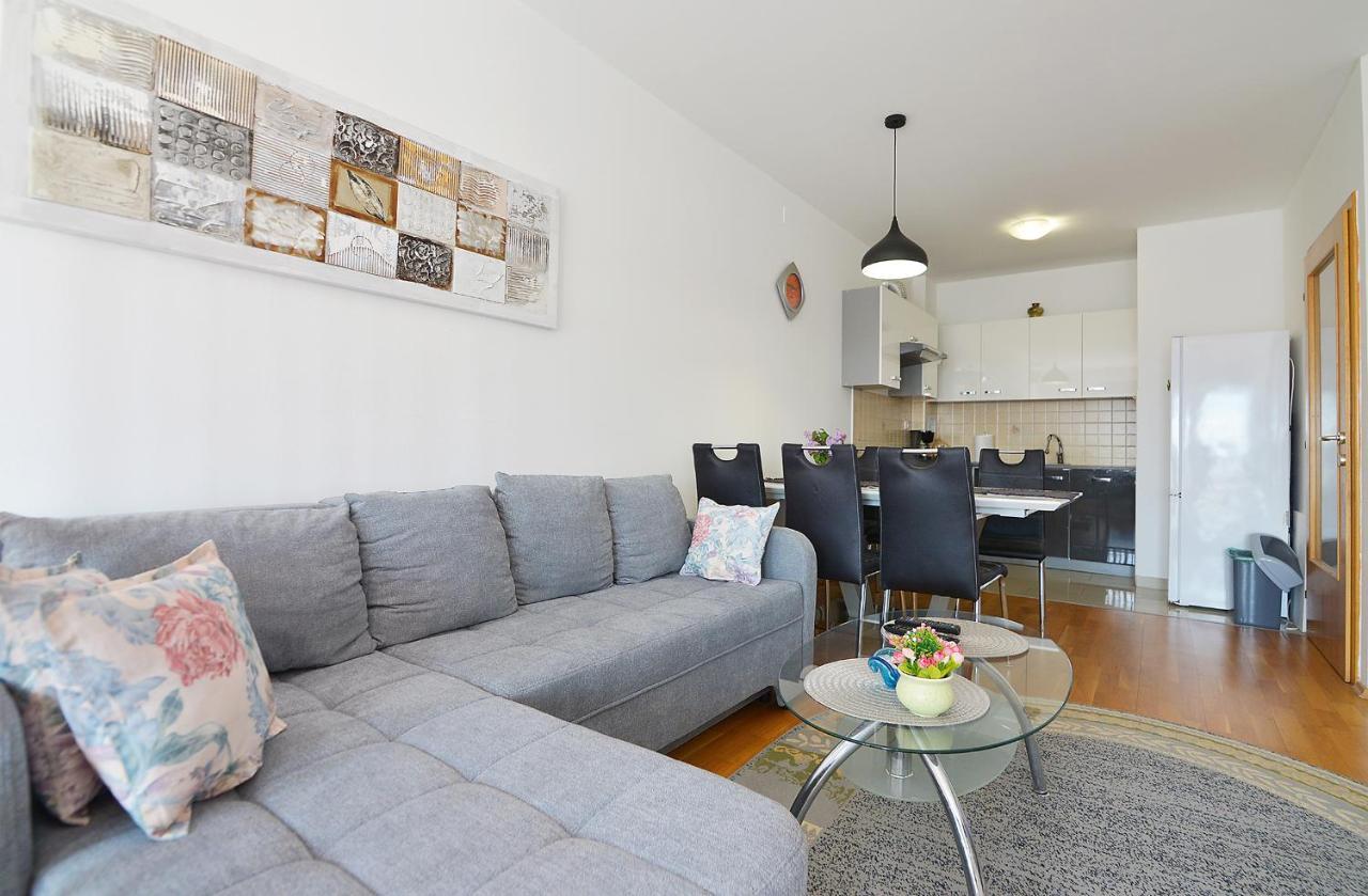 Lungo Mare Apartment With Terrace Pola Esterno foto